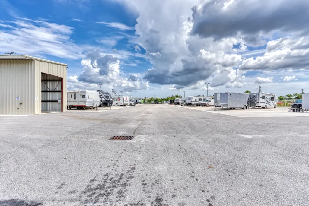 Mechanic Workshop For Rent Cape Coral, Lee, Florida